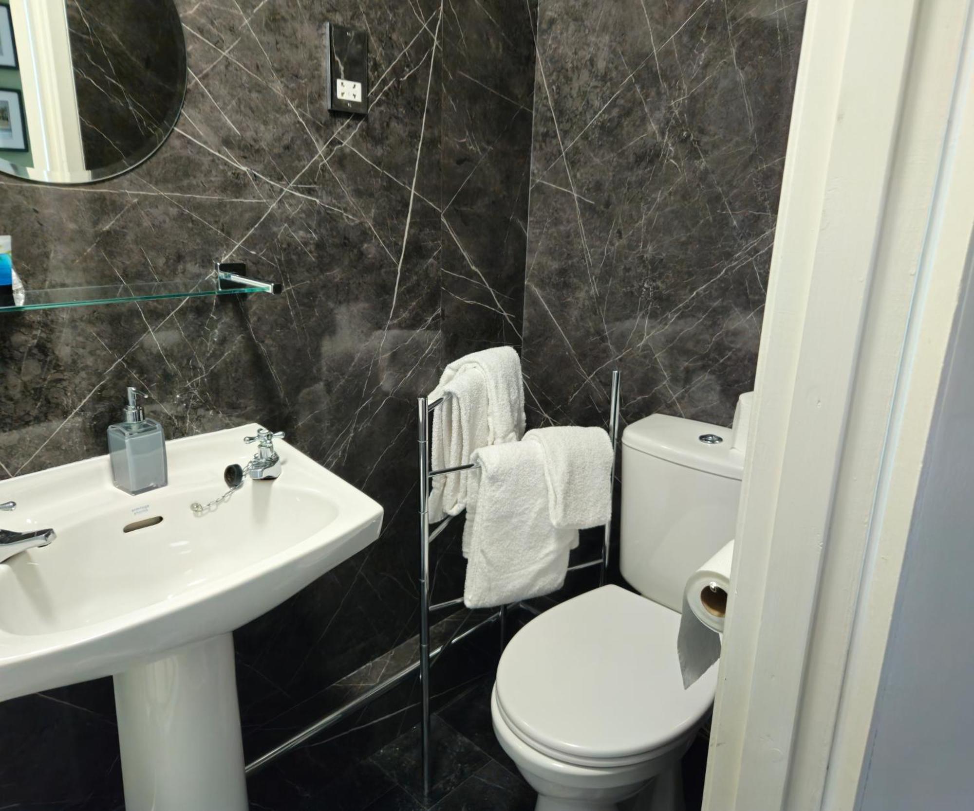 The County Hotel - Self Check-In, Ultra Fast Wi-Fi, Free Parking, Central Location Selkirk Εξωτερικό φωτογραφία
