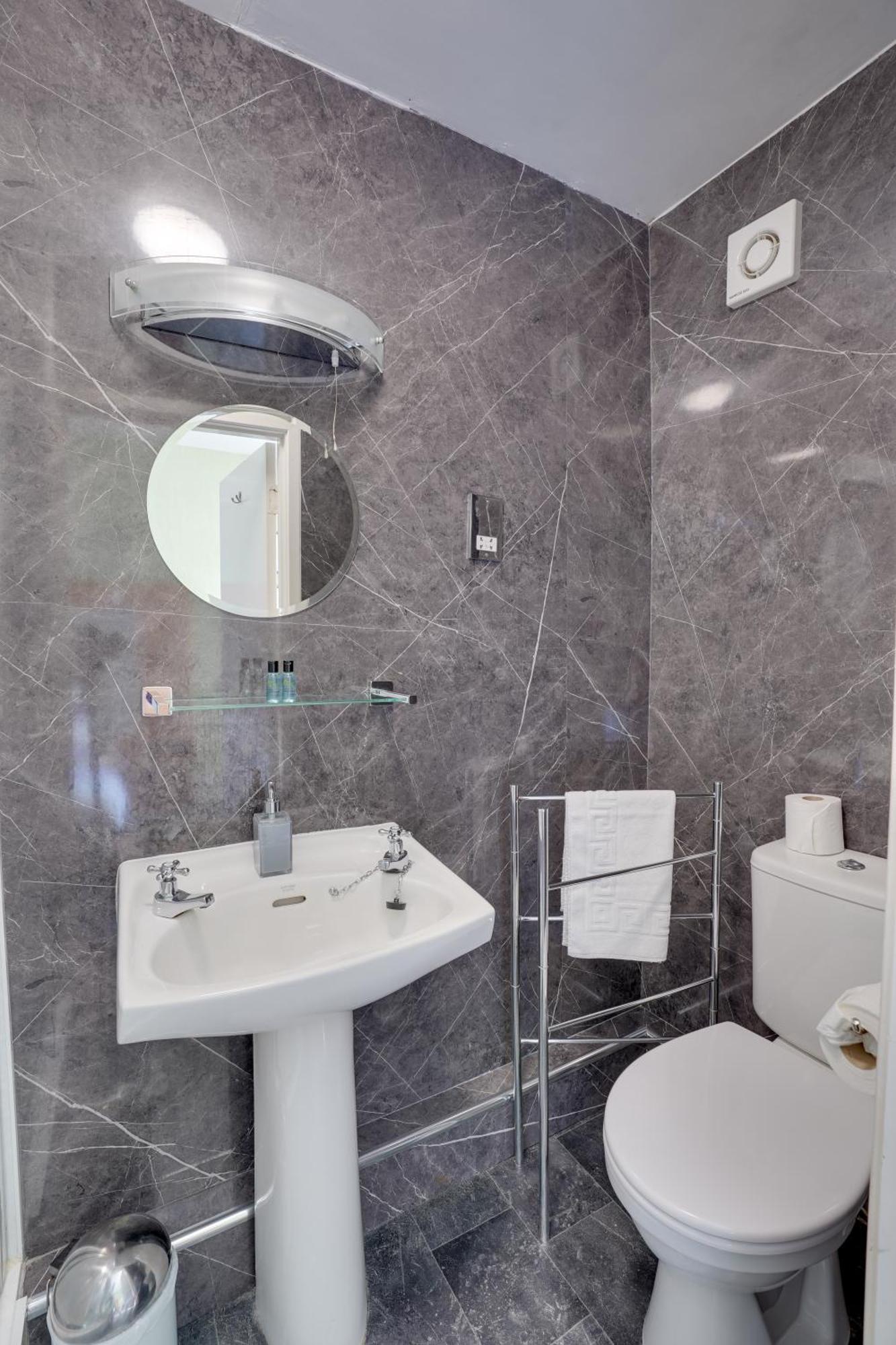 The County Hotel - Self Check-In, Ultra Fast Wi-Fi, Free Parking, Central Location Selkirk Εξωτερικό φωτογραφία