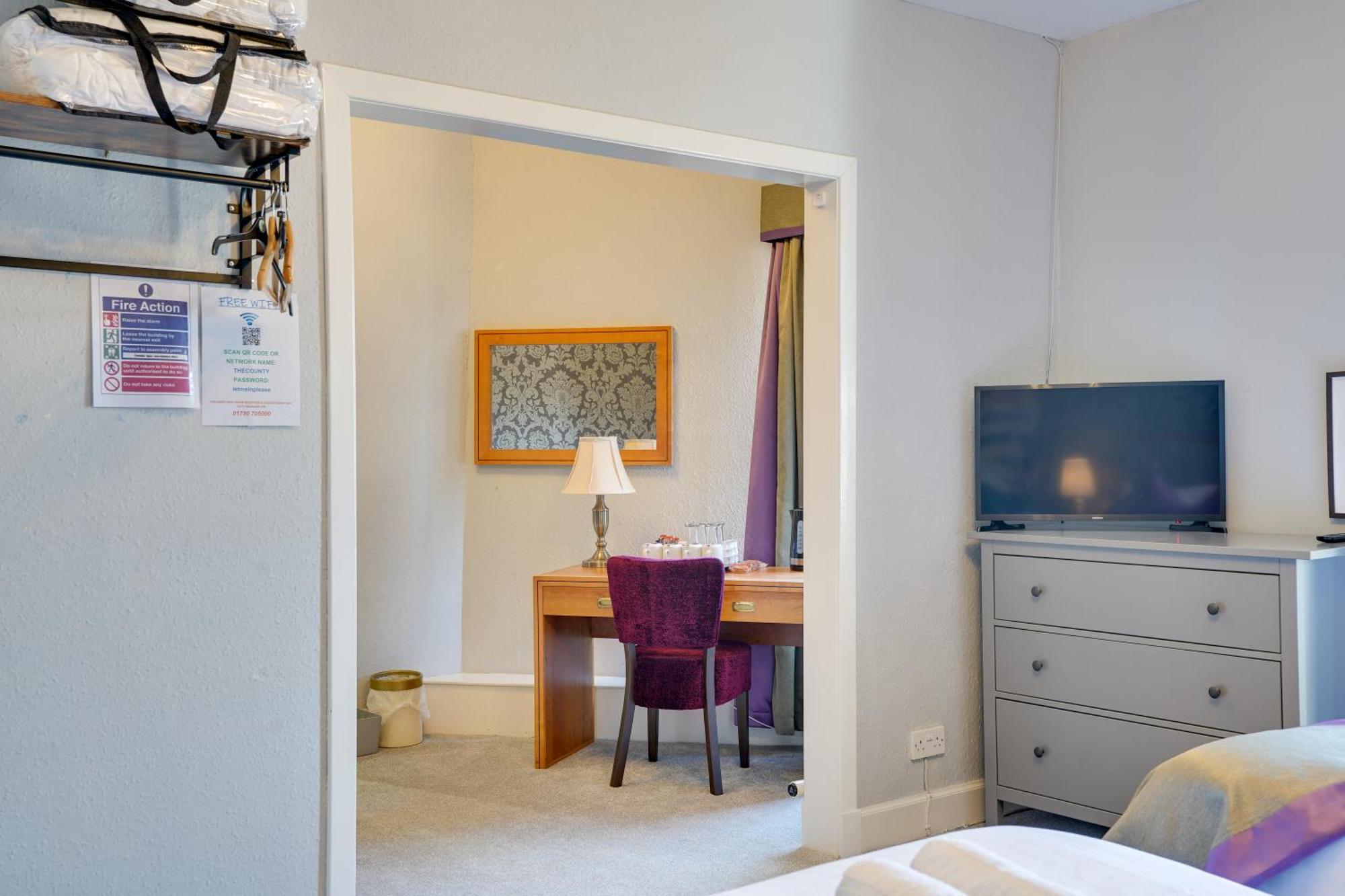 The County Hotel - Self Check-In, Ultra Fast Wi-Fi, Free Parking, Central Location Selkirk Εξωτερικό φωτογραφία